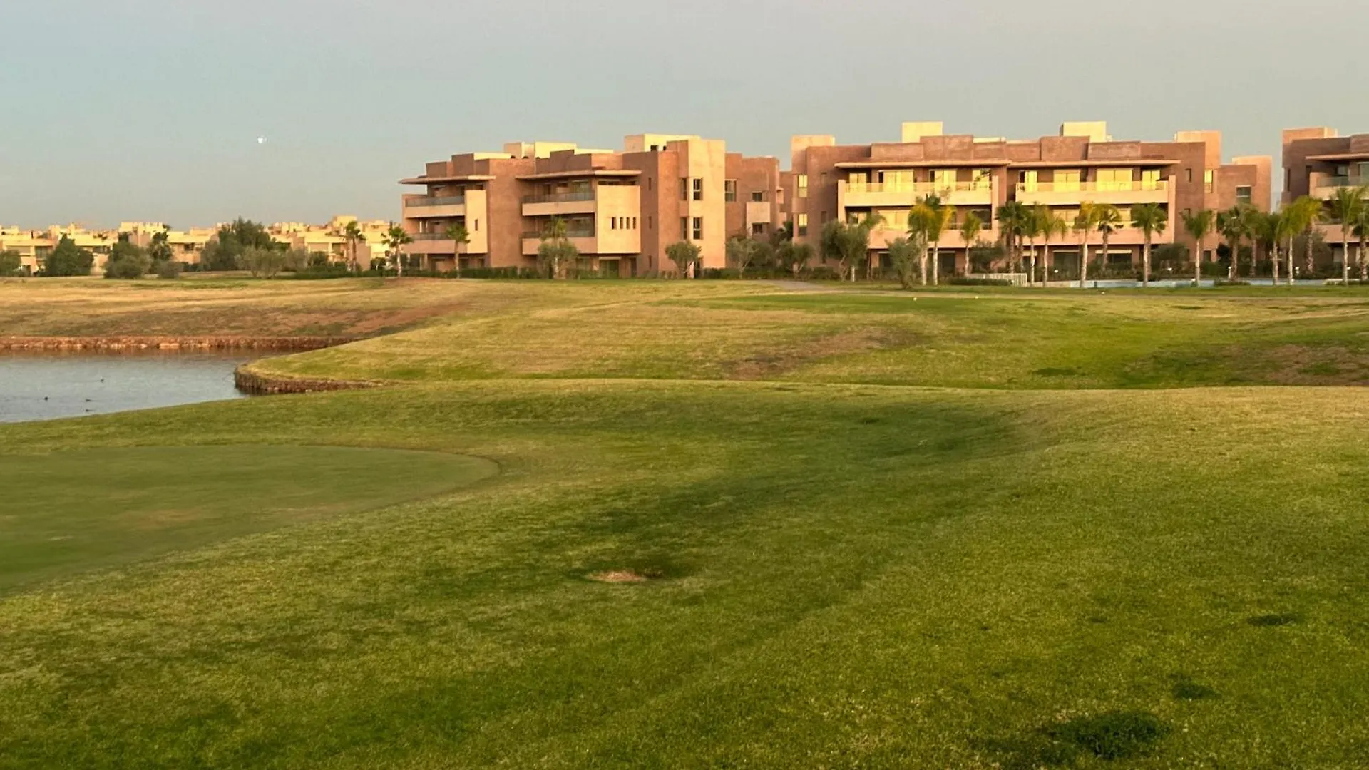 アパート Appartement 3 Chambres En Rez-De-Jardin Avec Piscine Prestigia Marrakech マラケシュ